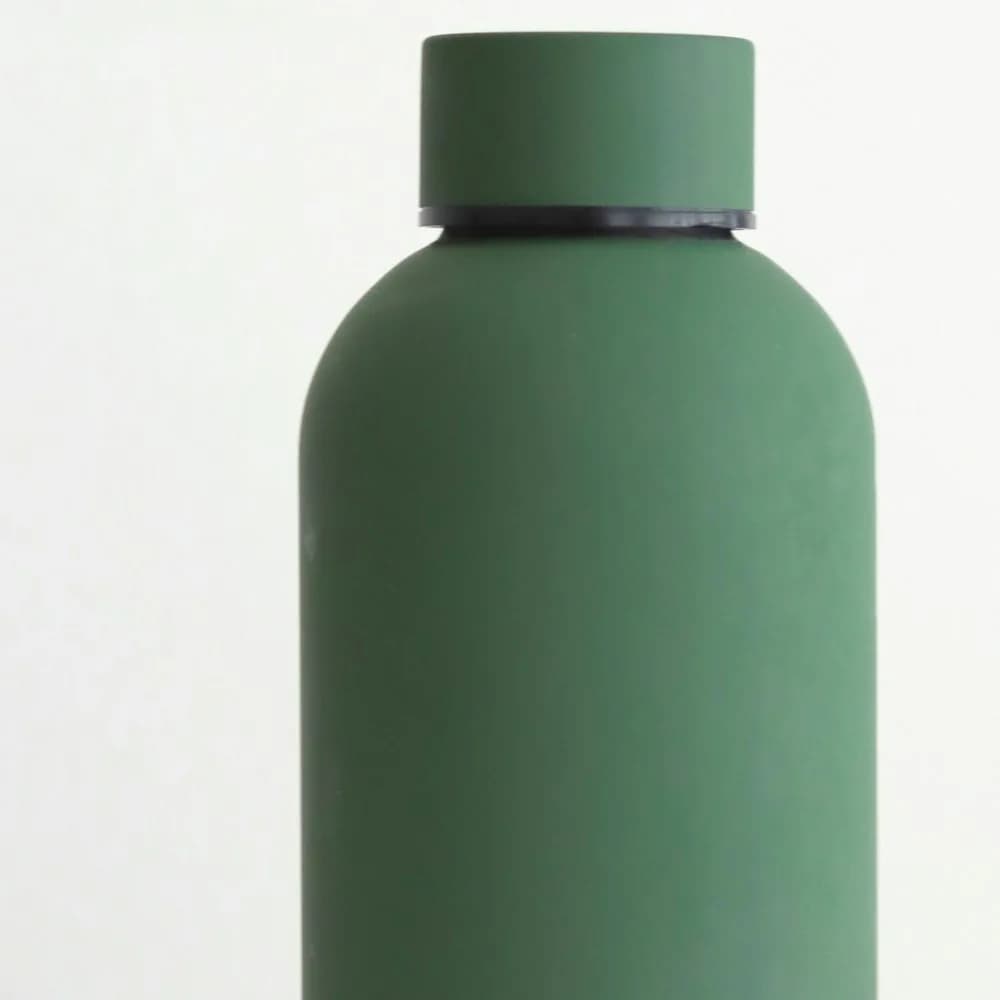 Thermo insulated steel bottle, 1 L, close-up